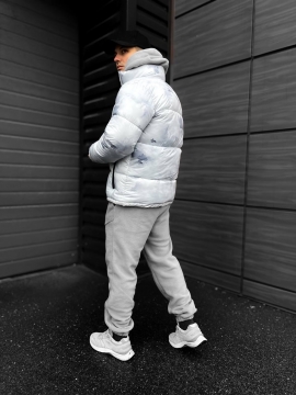Модная белая короткая зимняя куртка с принтом К-1196