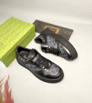 Брендові чоловічі чорні кросівки gucci Т-906