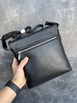 Мужская черная кожаная сумка Armani через плечо S-114