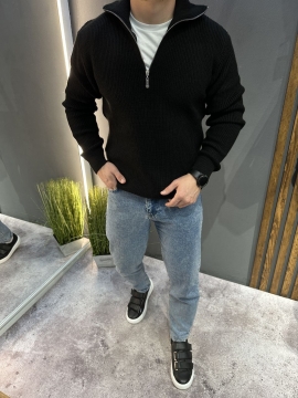 Чорний чоловічий зимовий джемпер в'язаний на блискавці під шию Т-1350 