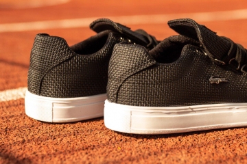 Мужские черные кроссовки с белой подошвой Lacoste Т-225