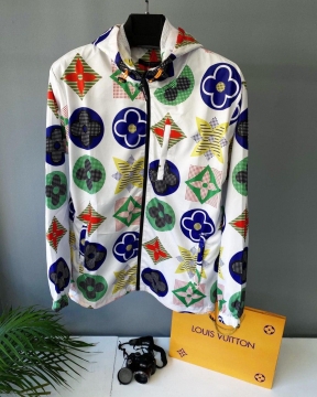 Чоловіча брендова вітровка Louis Vuitton К-354