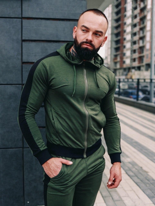 Стильний комфортний спортивний костюм з бічними смугами на змійці К-247