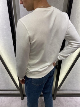 Стильный мужской белый свитер с надписью  Т-378