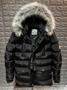 Черная мужская зимняя куртка moncler с меховым капюшоном Z-272