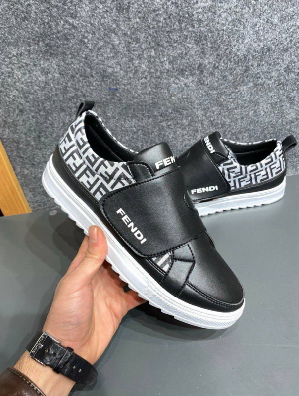 Модные мужские кроссовки Fendi Т-382