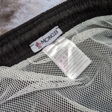 Черные плавательные шорты Moncler С-336