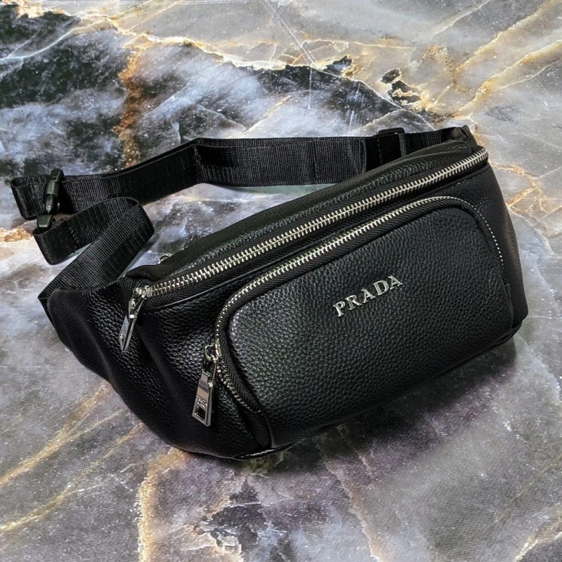 Стильная бананка Prada из натуральной кожи S-59