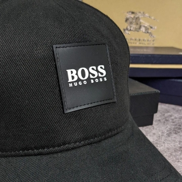 Черная брендовая кепка Boss К-99