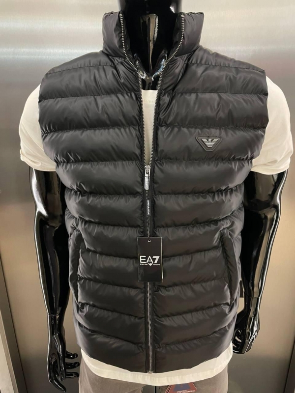 Брендовая мужская жилетка Armani К-739