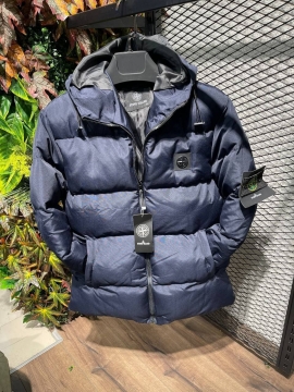 Темно синяя зимняя куртка Stone Island с капюшоном К-829