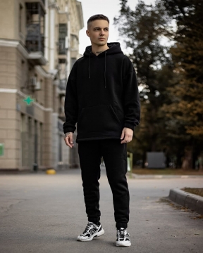 Чорний спортивний костюм утеплений з капюшоном К-558