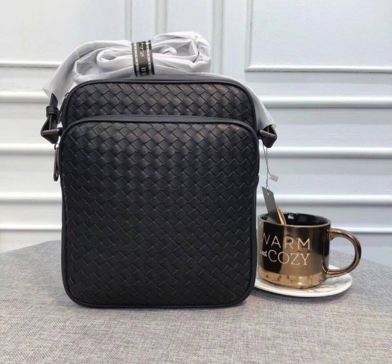 Кожаная сумка Bottega Veneta через плечо С-85