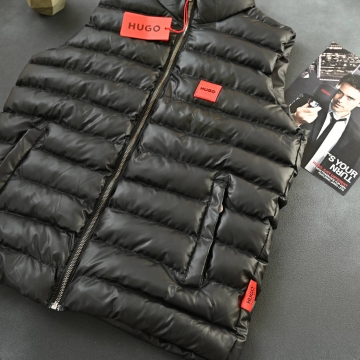 Брендова чоловіча жилетка Boss К-947