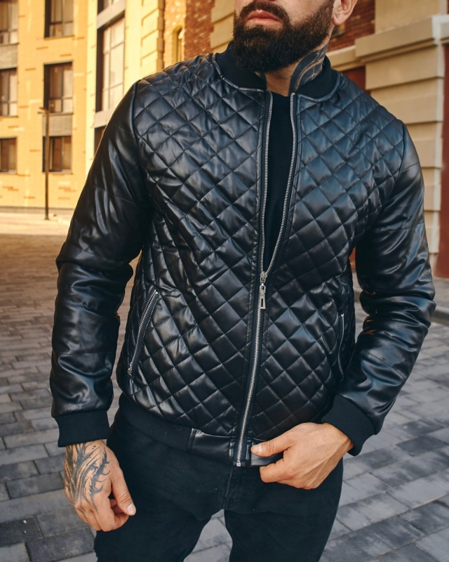 Стильный мужской стеганый бомбер в ромбик из экокожи К-992