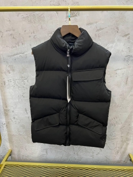 Черная модная мужская жилетка Stone island К-1076