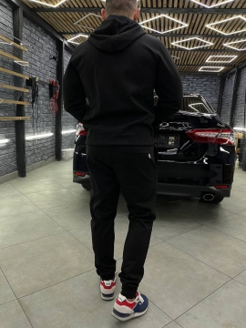 Брендовий чорний спортивний костюм Boss з кофтою на блискавці К-735