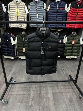 Черная мужская брендовая жилетка Stone Island К-1112