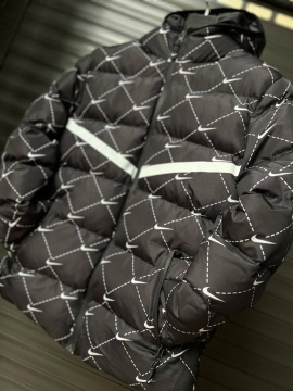 Чоловічий чорний чорний пуховик nike на холлофайбері К-1123